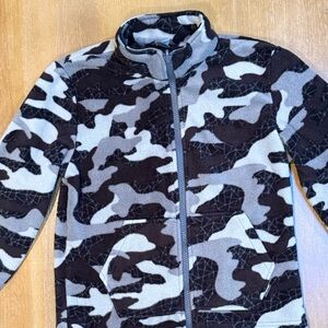 Eddie‎ Bauer Fleece Jacket Kids Gray Black Camo Geometric Full-Zip Sz S 7-8